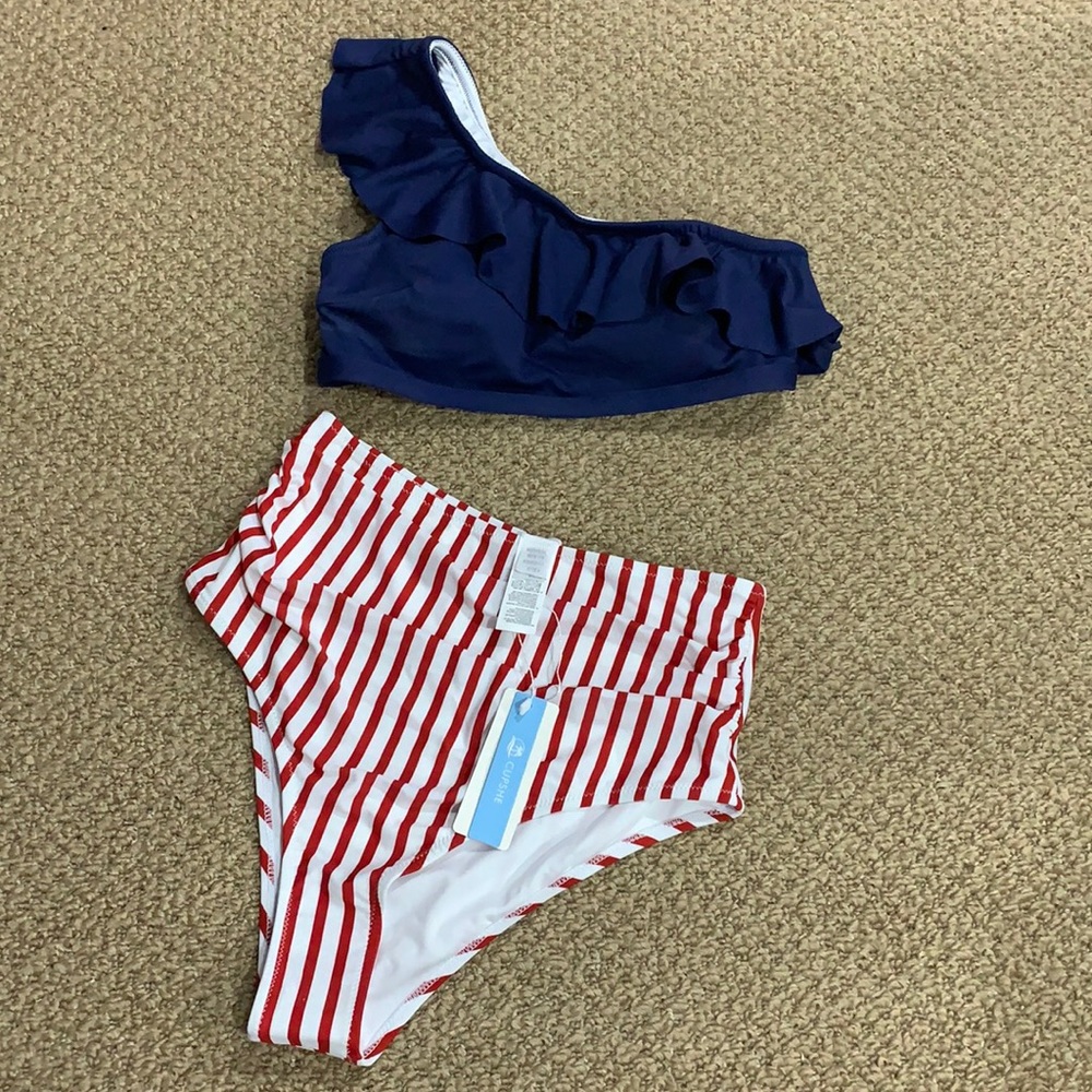 CUPSHE Brand New Red white and Blue bathing suit